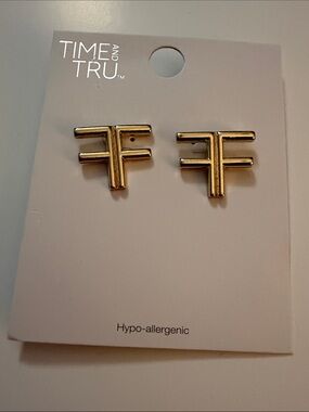 Time and Tru Gold Tone Minimal Round Stud Earrings